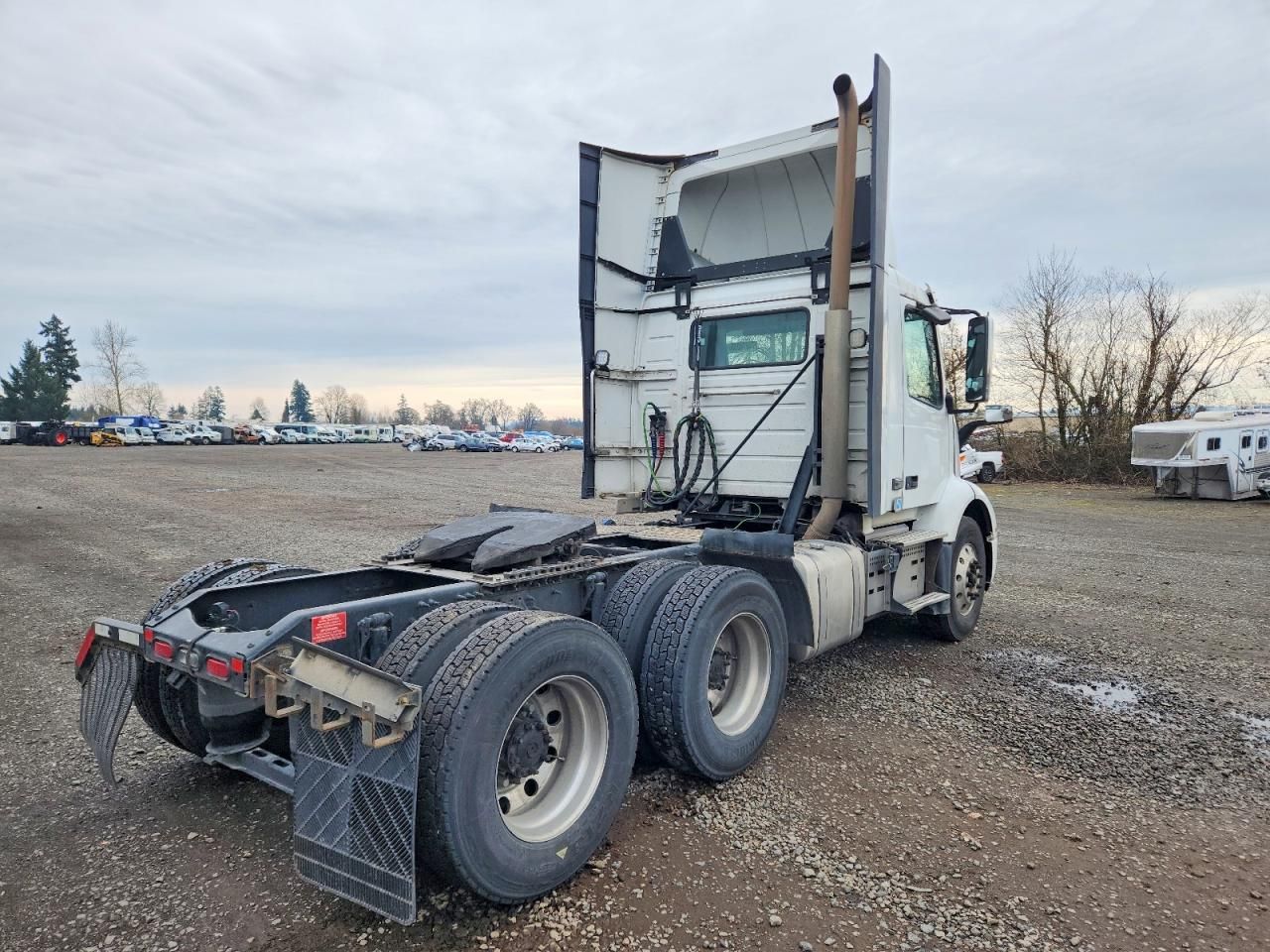 2020 Volvo VNR Semi Truck