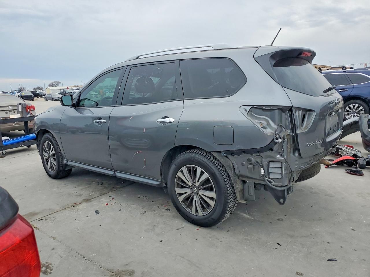 2017 Nissan Pathfinder s