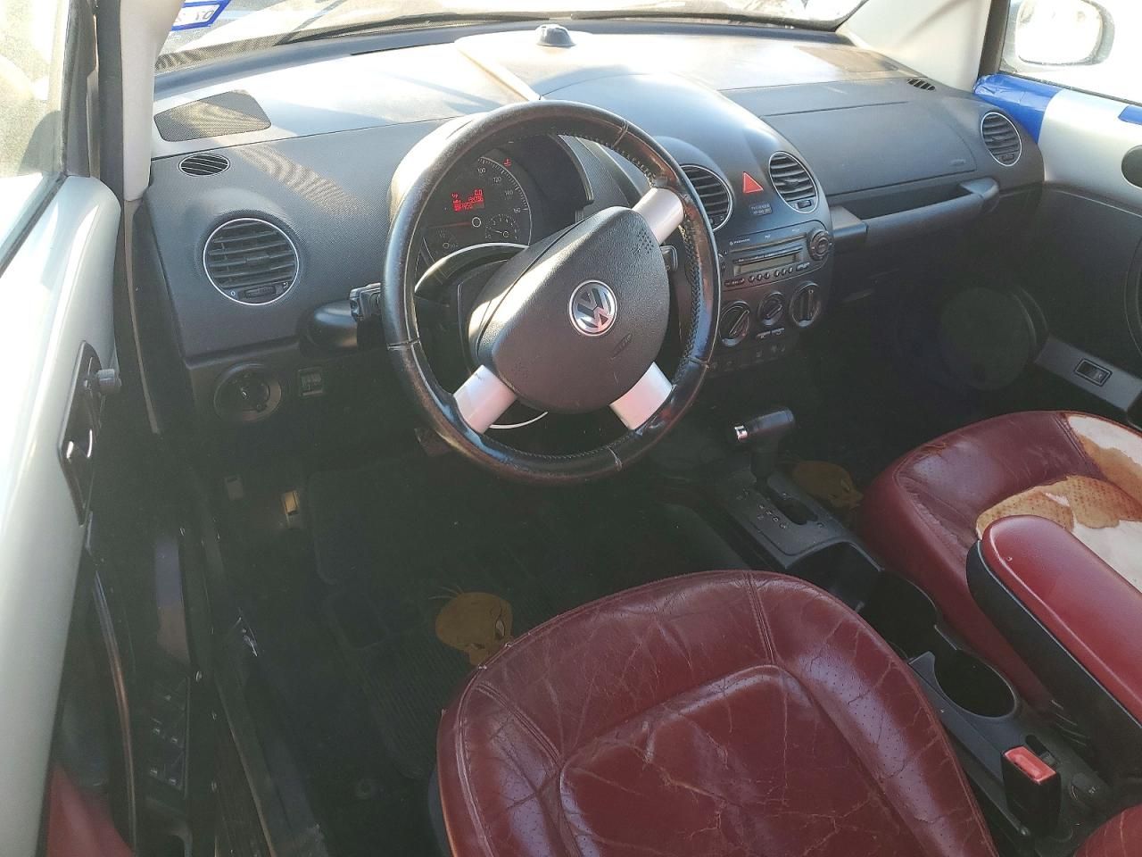 2009 Volkswagen New Beetle Blush Edition