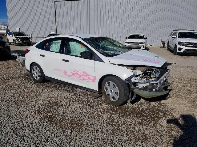 2016 Ford Focus s