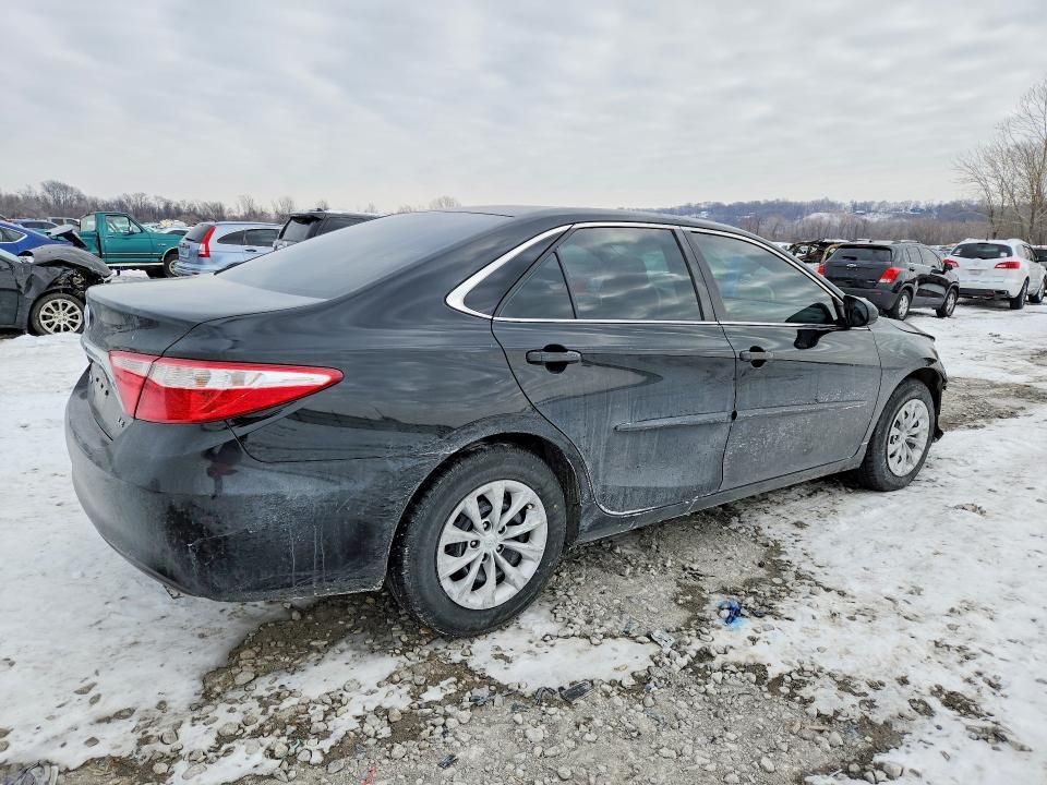 2015 Toyota Camry le