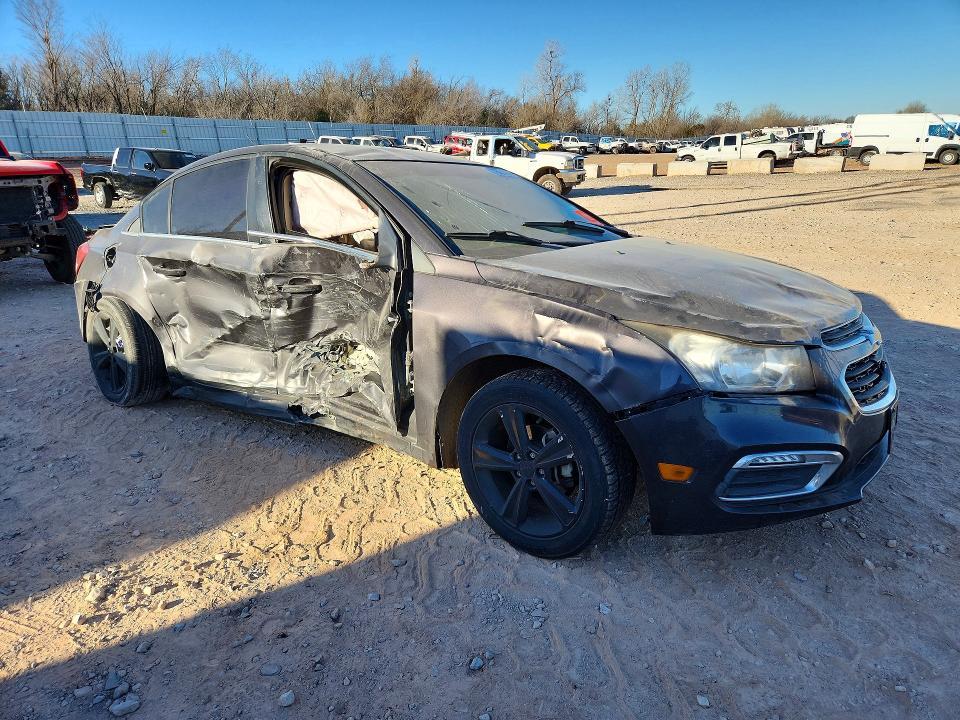 2015 Chev Cruze lt