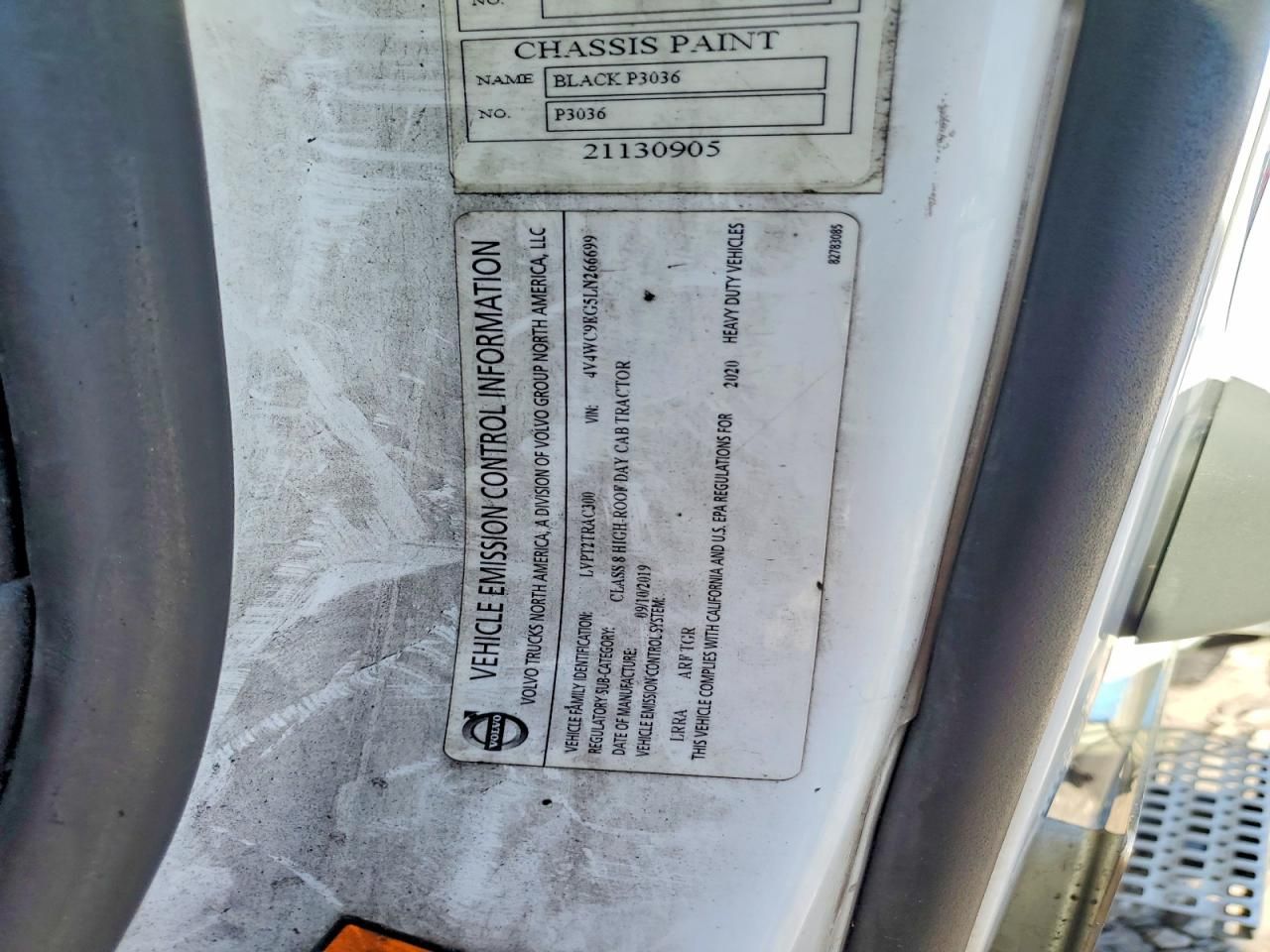 2020 Volvo VNR