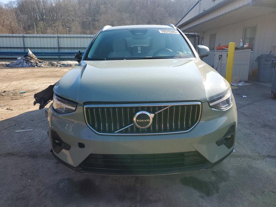 2023 Volvo Xc40 Plus