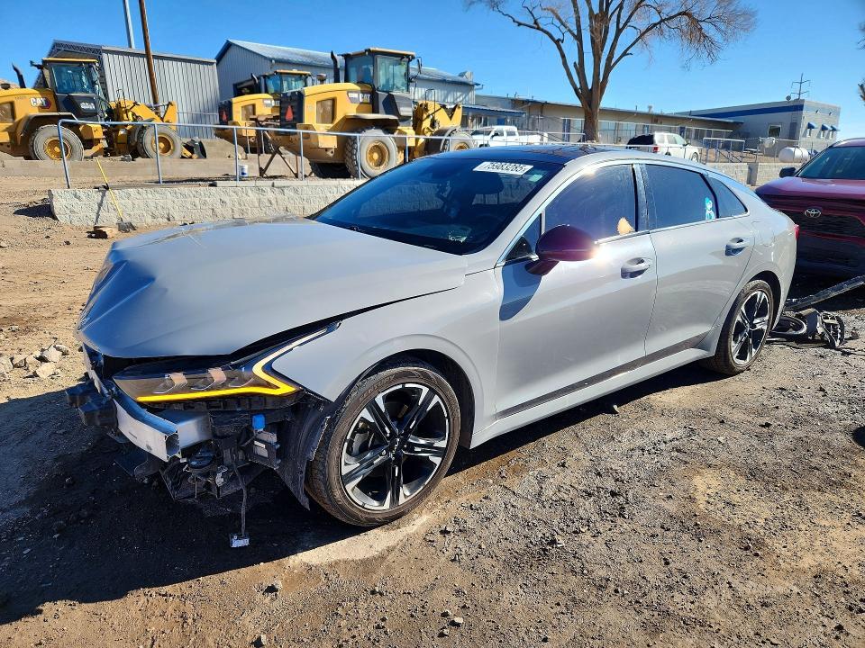 2022 KIA K5