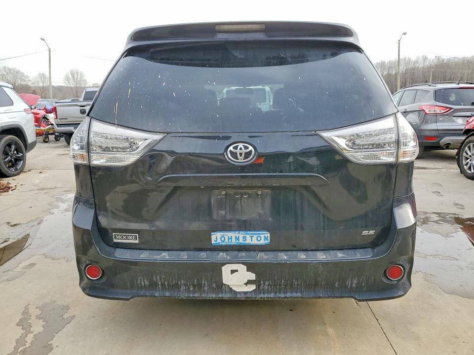 2015 Toyota Sienna Sport