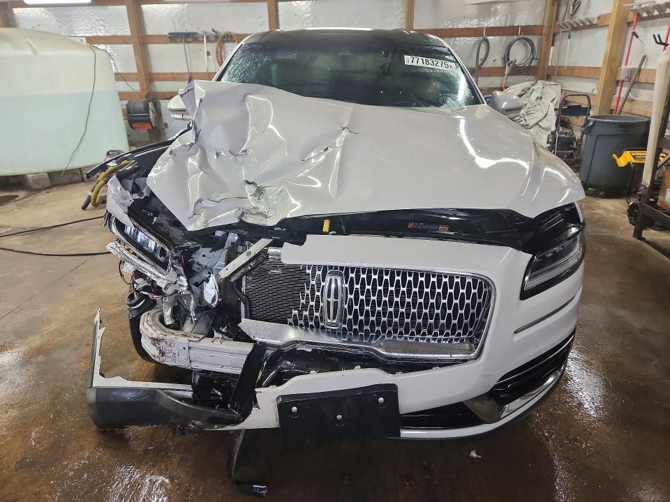 2019 Lincoln Nautilus Reserve