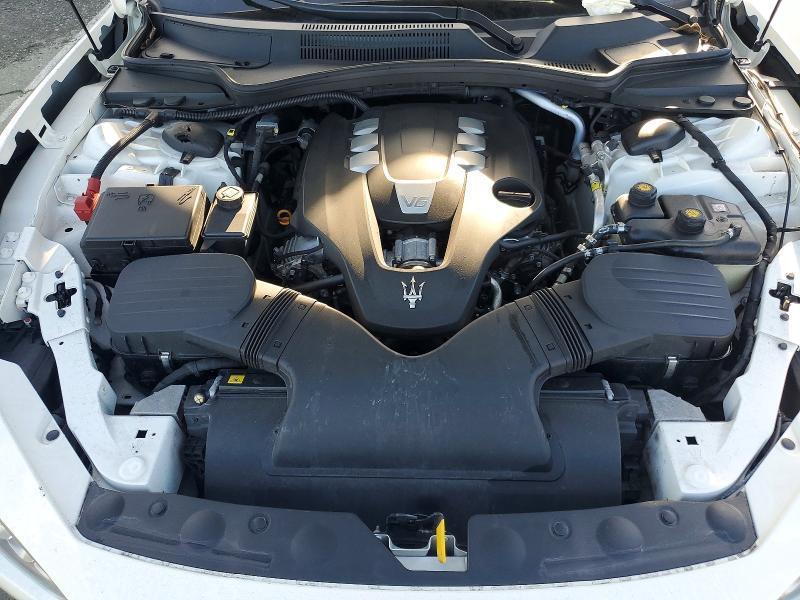 2015 Maserati Ghibli