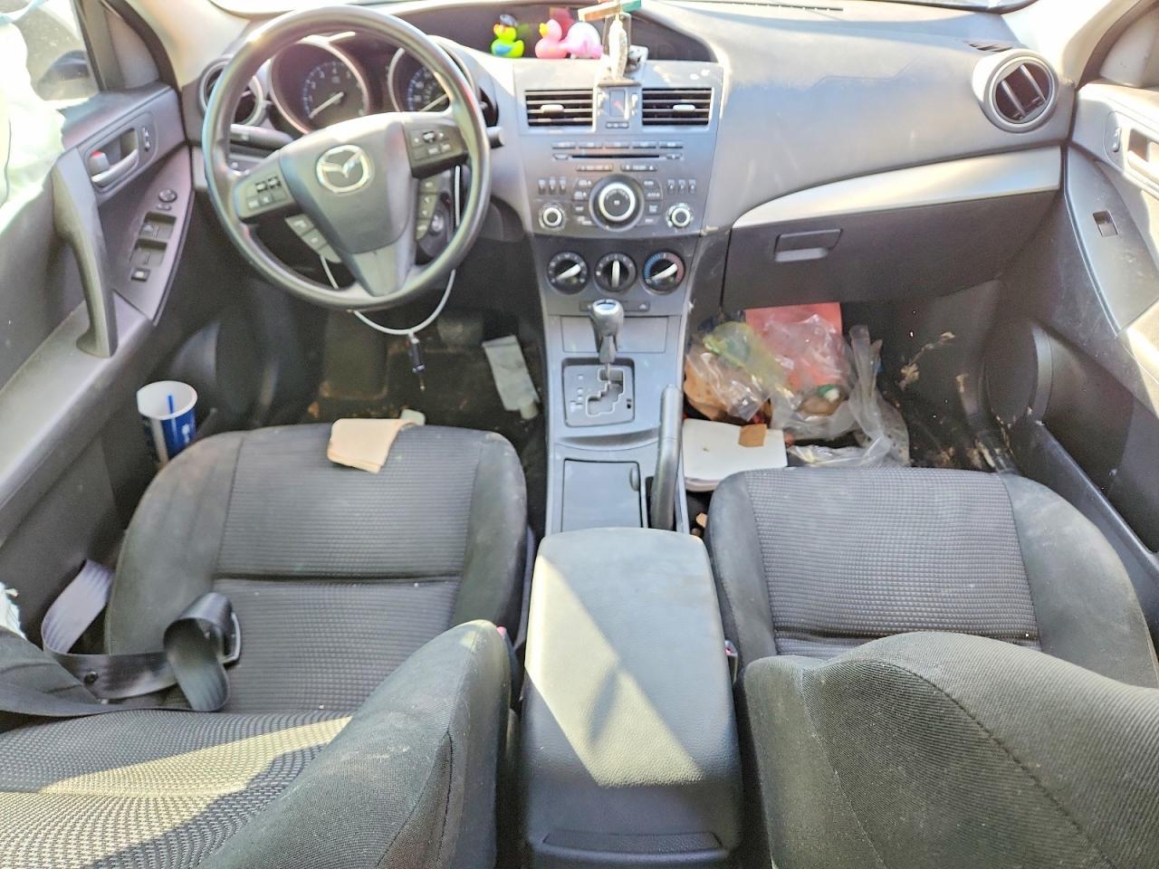 2013 Mazda 3 I
