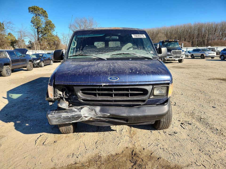 2002 Ford Econoline E350 Super Duty van