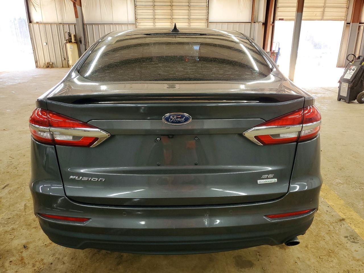 2019 Ford Fusion se