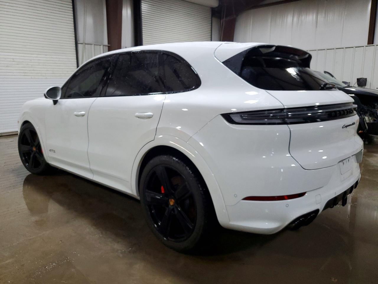 2025 Porsche Cayenne gts