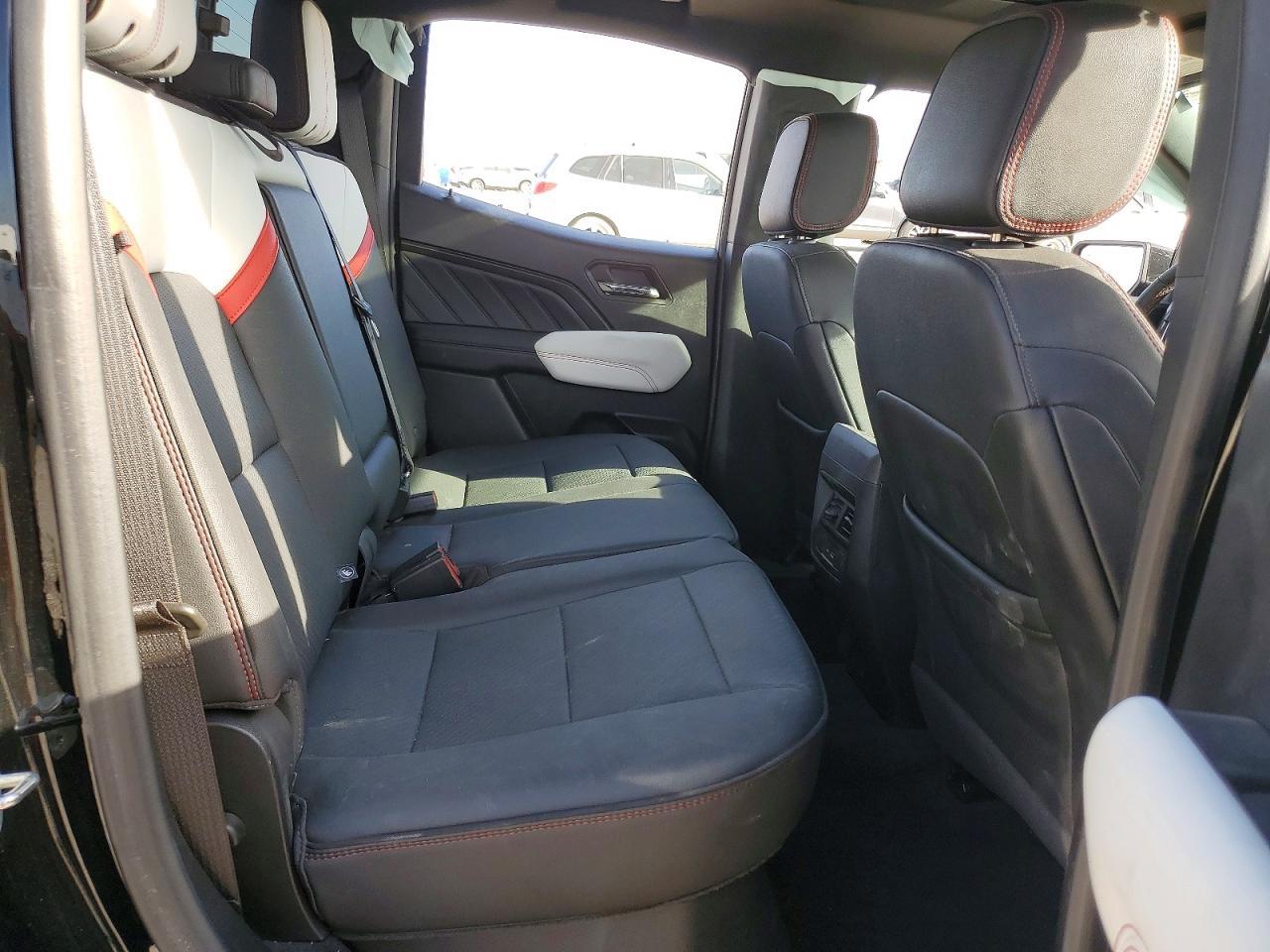 2024 GMC Canyon AT4X