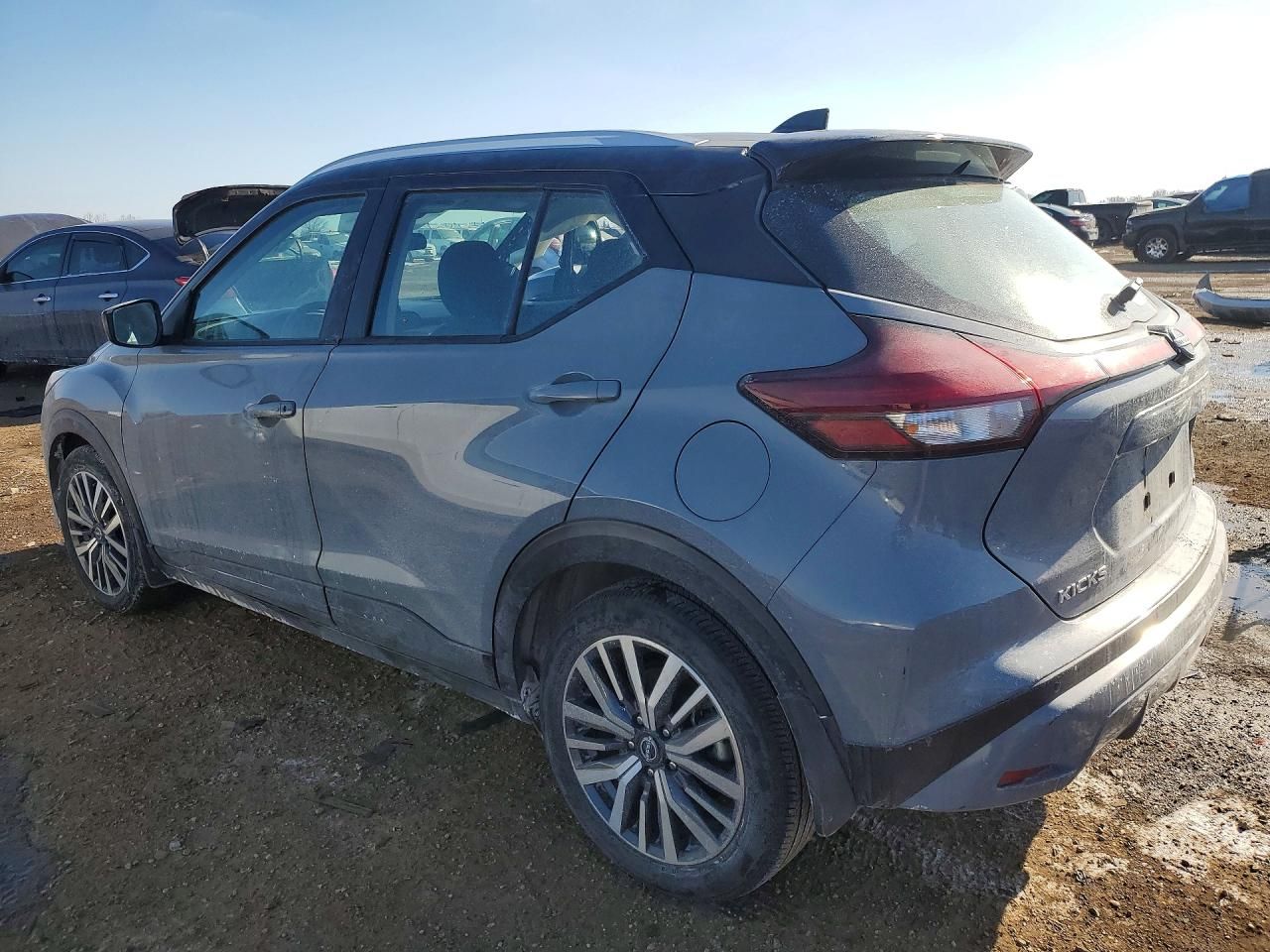 2022 Nissan Kicks sv