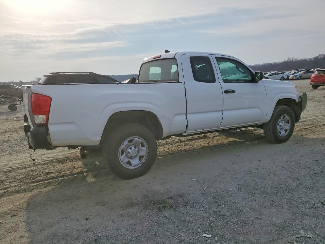 2017 Toyota Tacoma SR