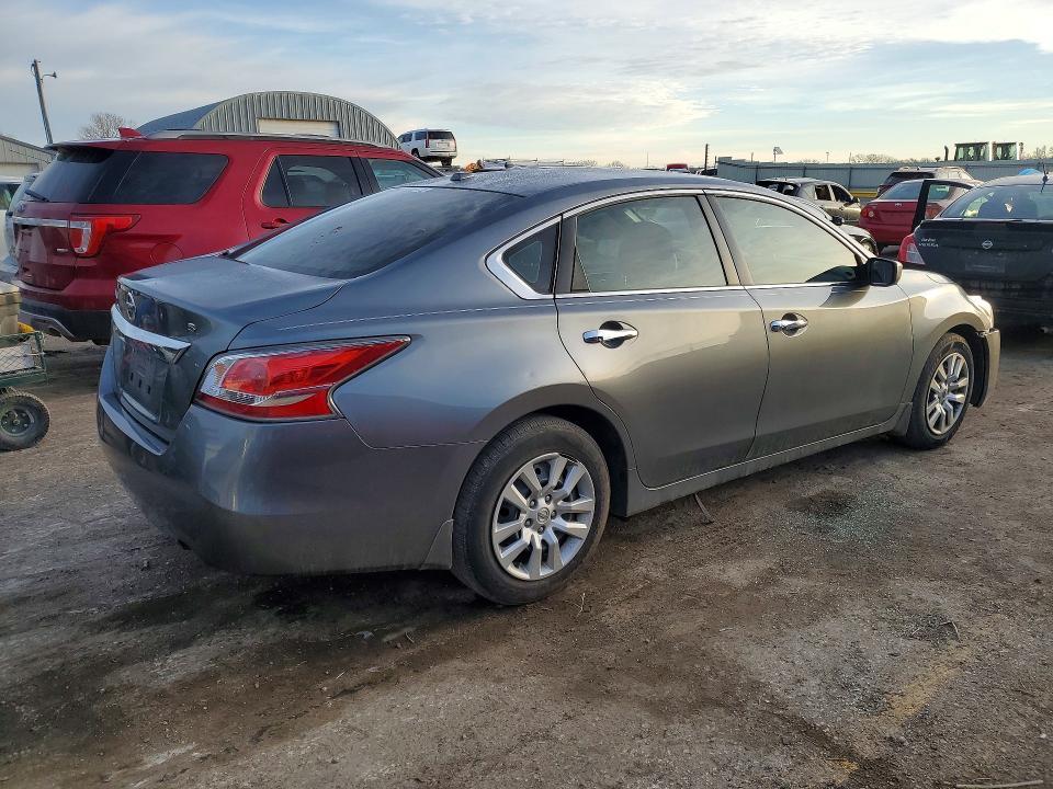 2015 Niss Altima 2.5 s