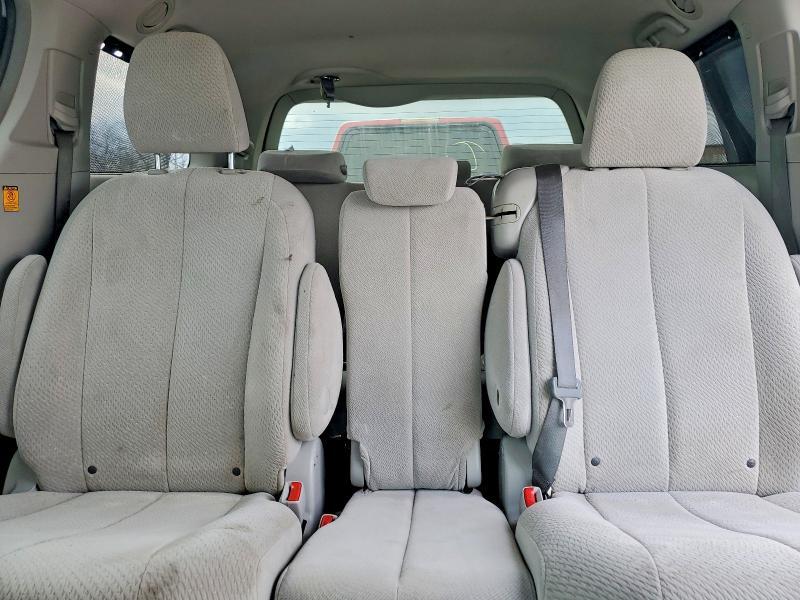 2013 Toyota Sienna LE