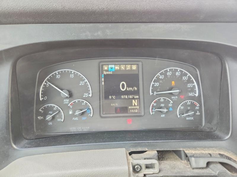 2019 Freightliner Cascadia 1-Semi Truck