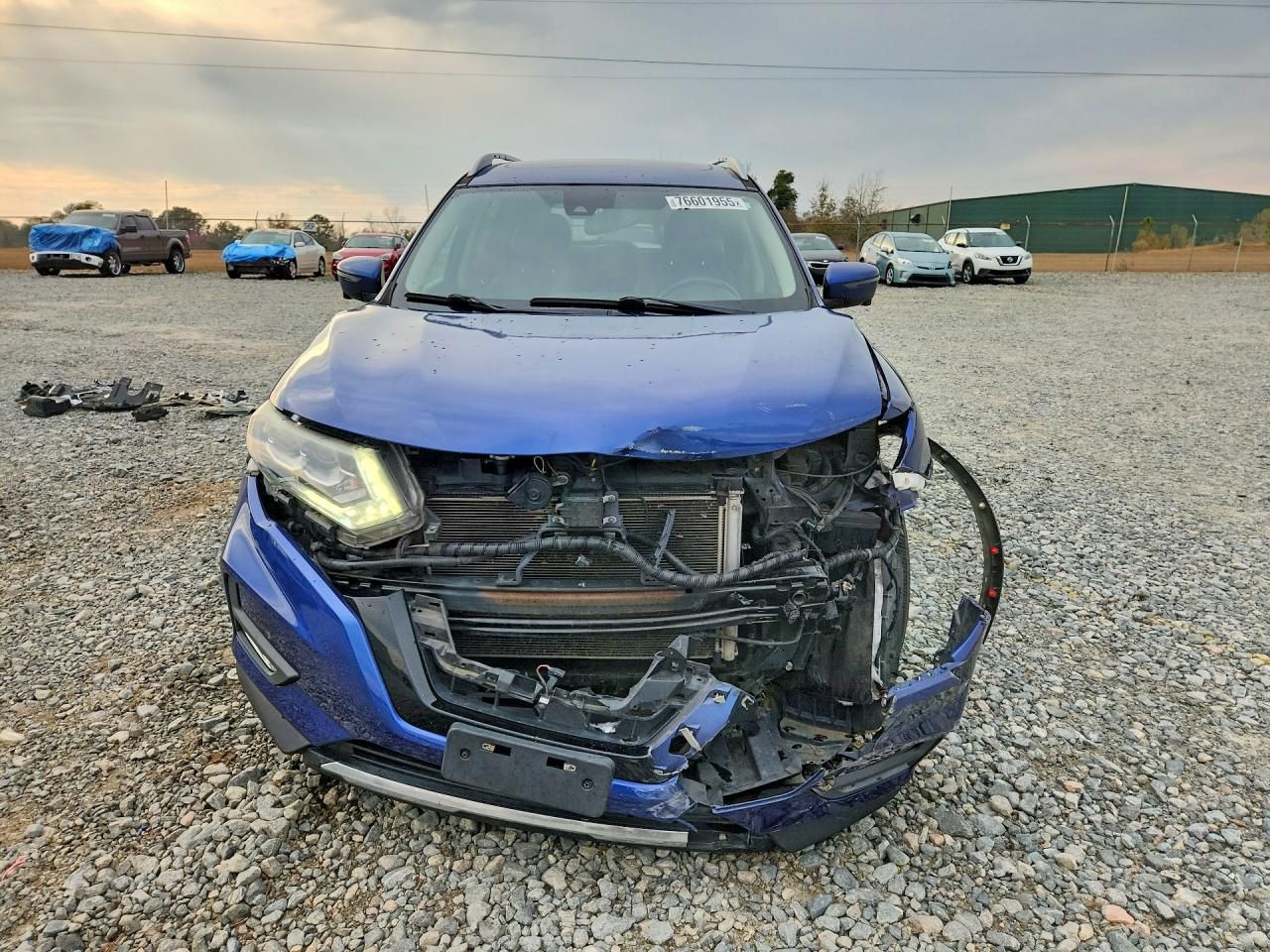 2017 Nissan Rogue sv