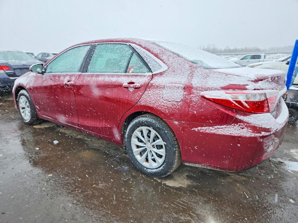 2016 Toyota Camry le