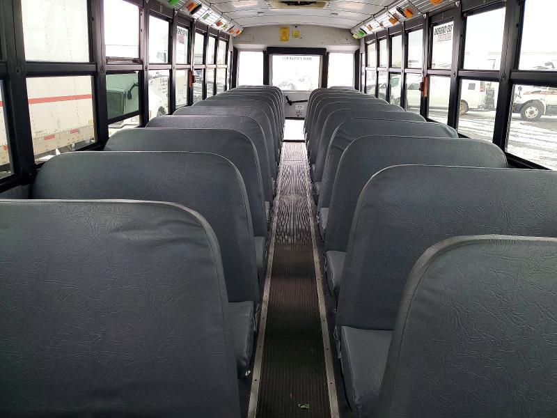 2009 Freigliner 2009 Freightliner B2 Bus Chassis School Bus