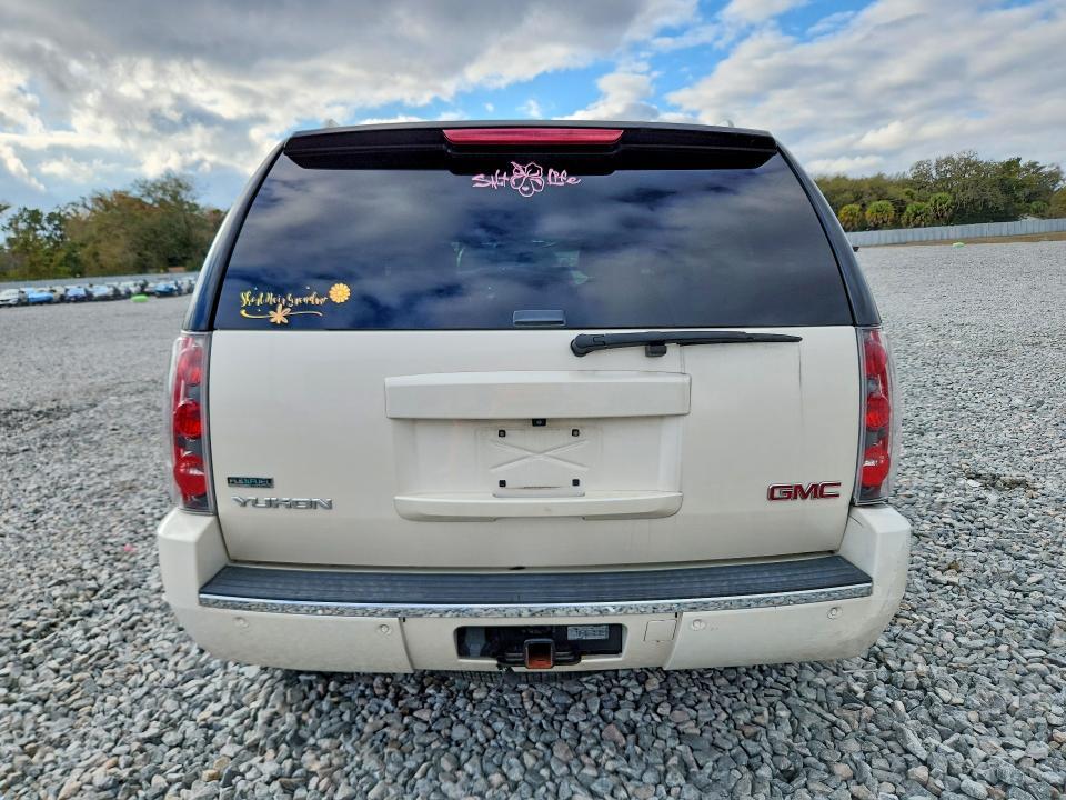 2010 GMC Yukon Denali
