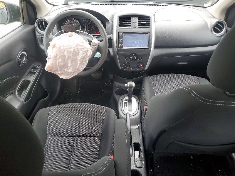 2018 Nissan Versa sv