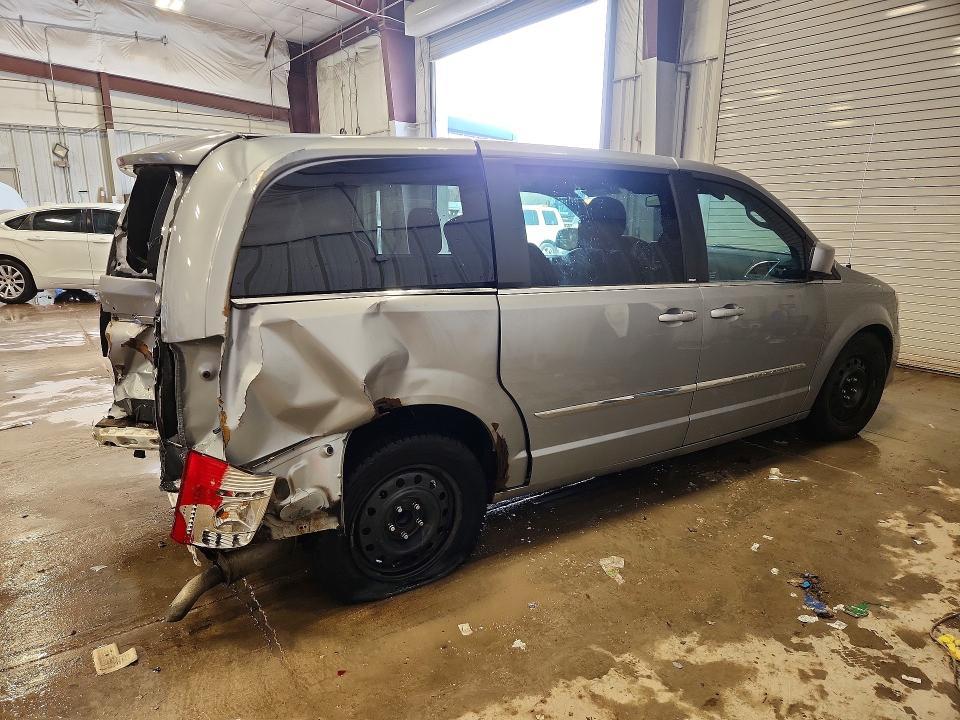 2014 Chrysler Town & Country s
