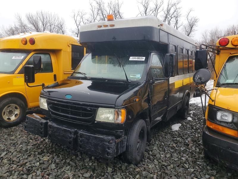 2002 Ford 2002 Thomas Minotour E350-school bus