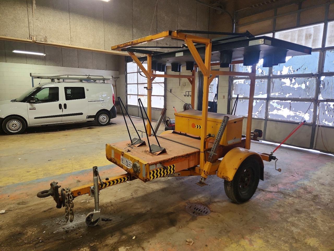 2010 Fenex 2010 Team Fenex Tmabva Arrow Board Trailer