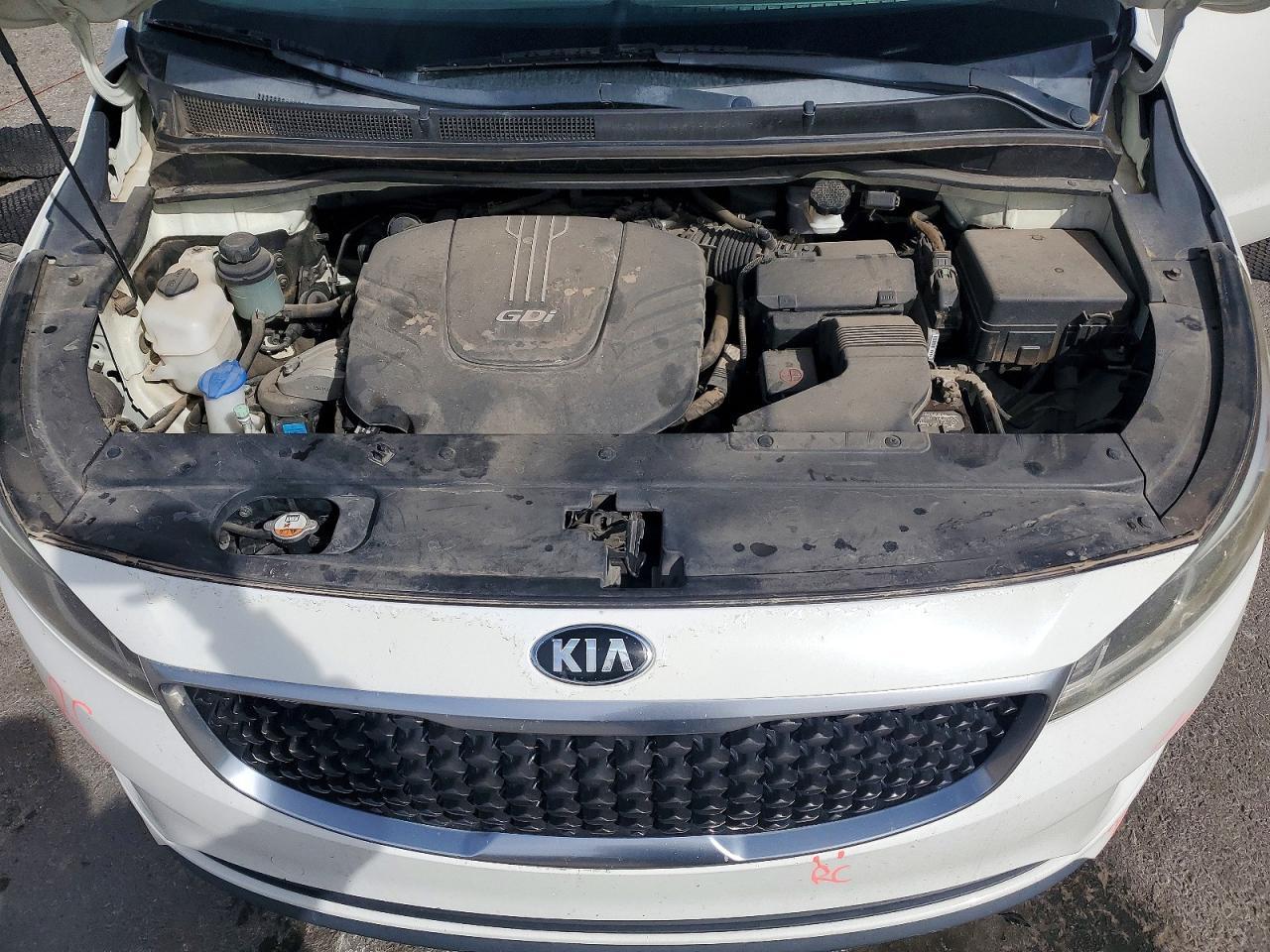 2016 KIA Sedona lx
