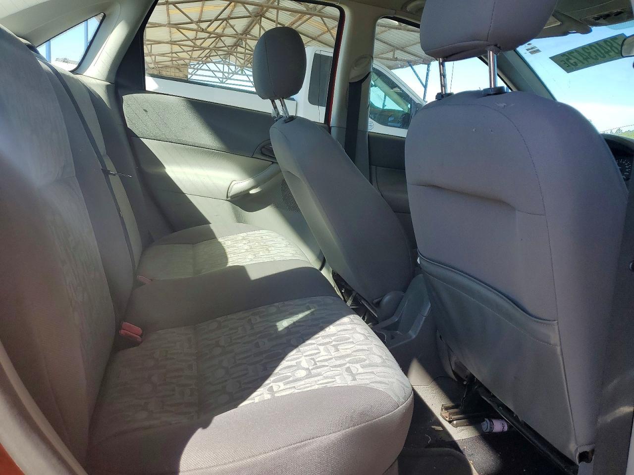 2005 Ford Focus ZX4