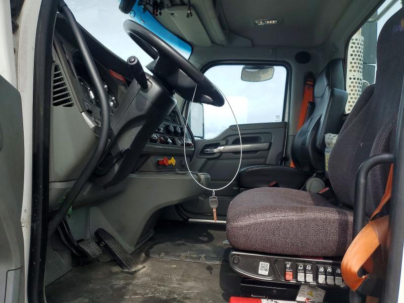 2019 Kenworth T680 Semi Truck