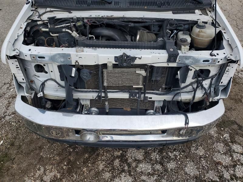 2019 Ford Econoline E450 Super Duty Cutaway Van