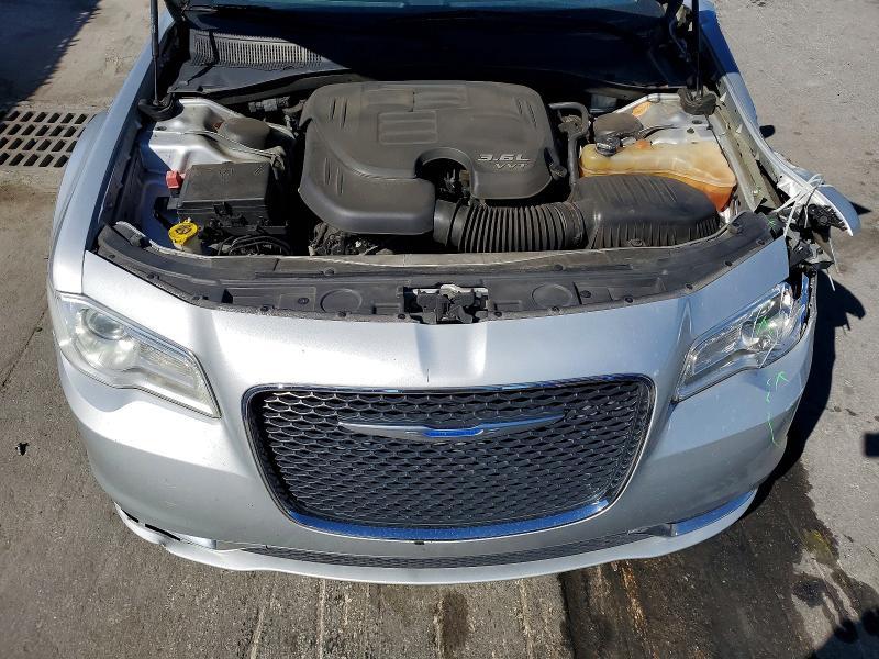 2019 Chrysler 300 Touring