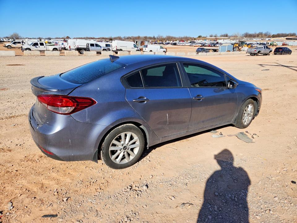 2017 KIA Forte lx