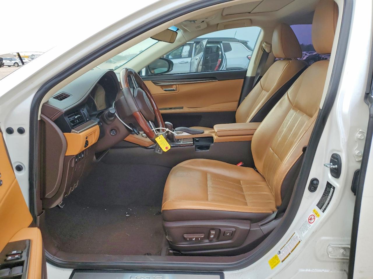 2016 Lexus ES