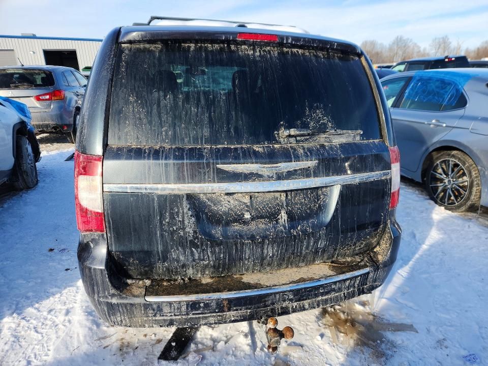 2014 Chrysler Town & Country Touring l