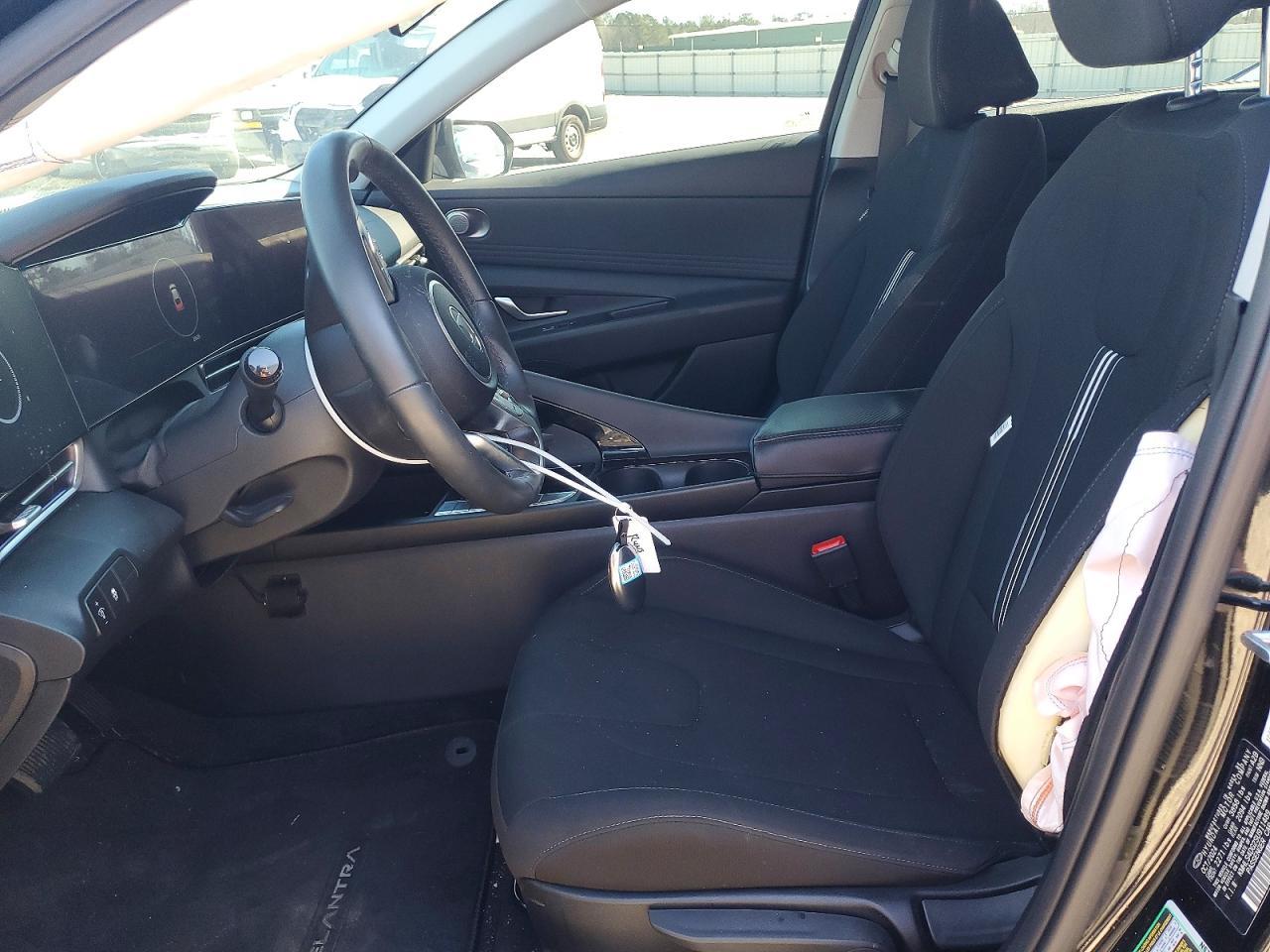 2025 Hyundai Elantra sel