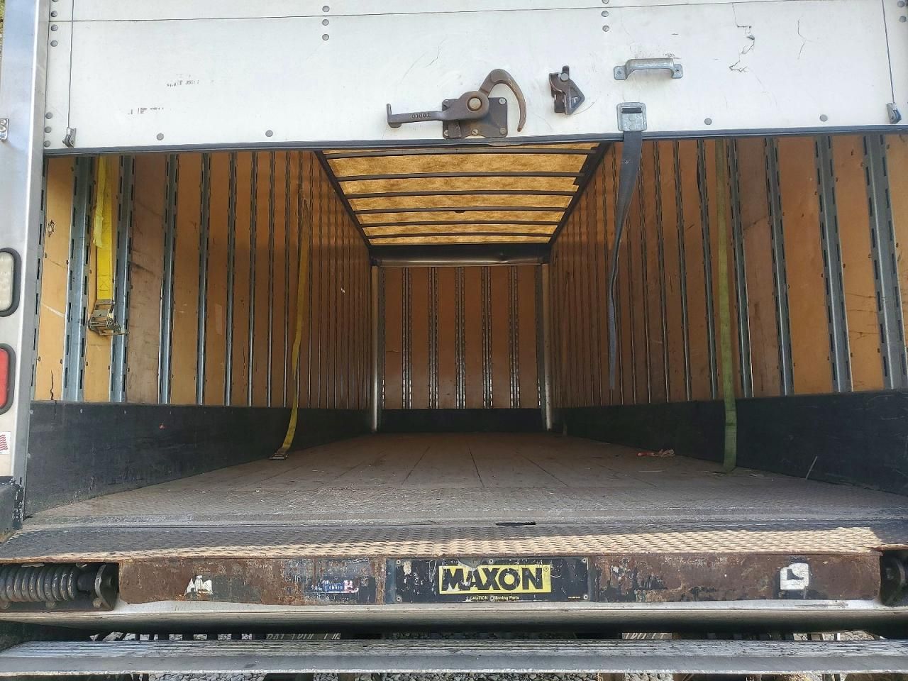 2017 International 4300 BOX Truck