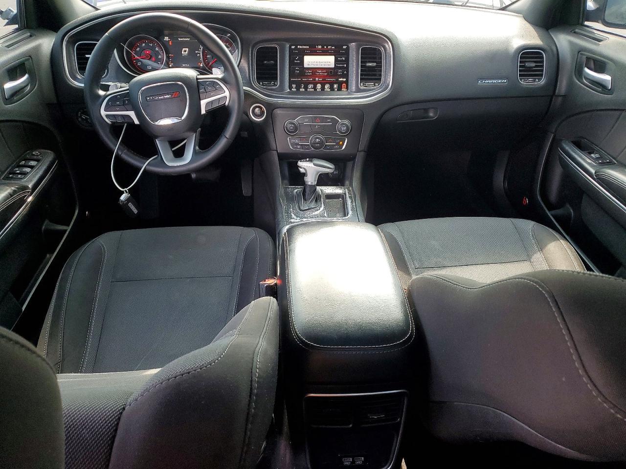 2016 Dodge Charger sxt