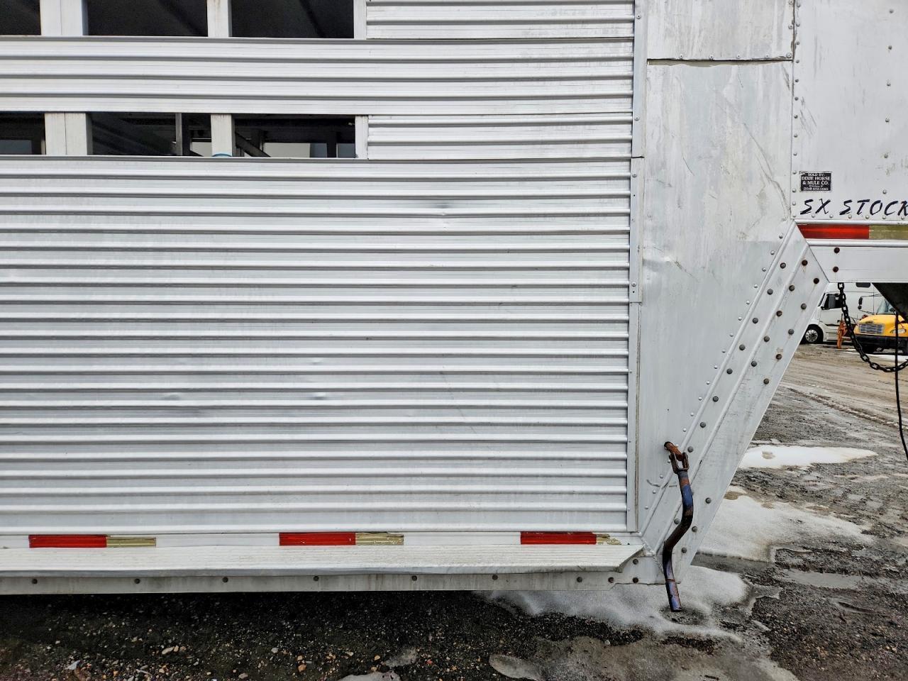2000 Exxiss Livestock Trailer