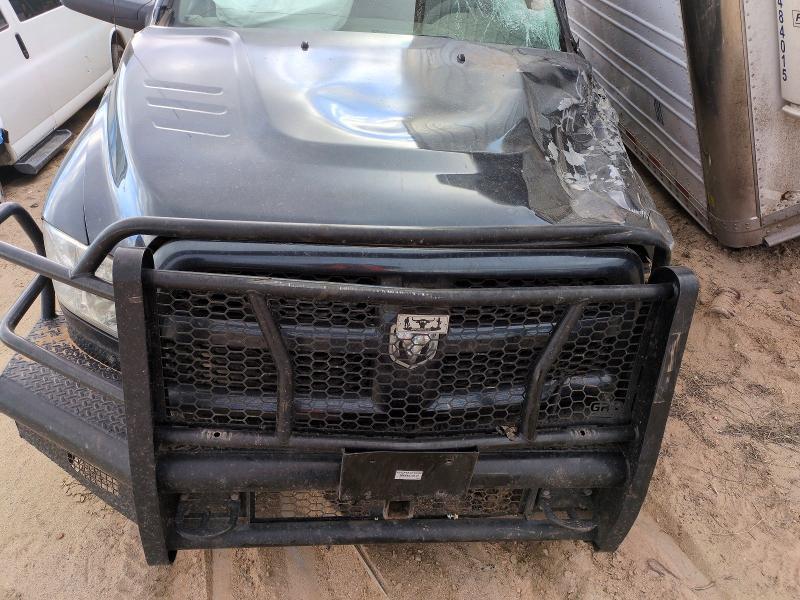 2014 Dodge RAM 2500 Flatbed Truck