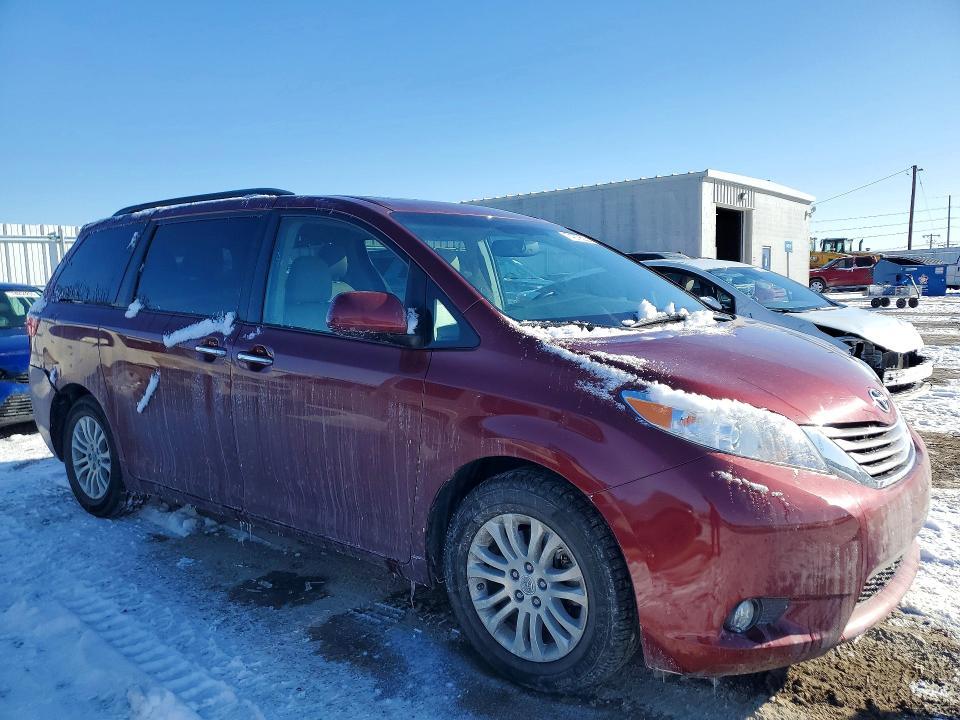 2016 Toyota Sienna xle