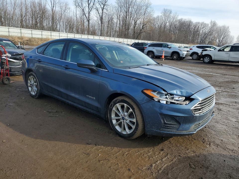 2019 Ford Fusion se