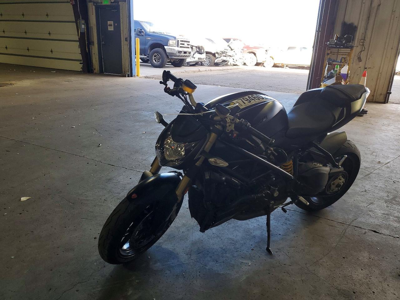 2012 Ducati Streetfighter 848