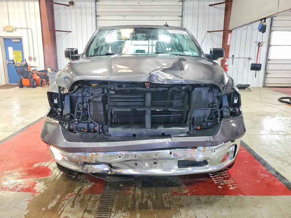 2016 Dodge Ram 1500 slt