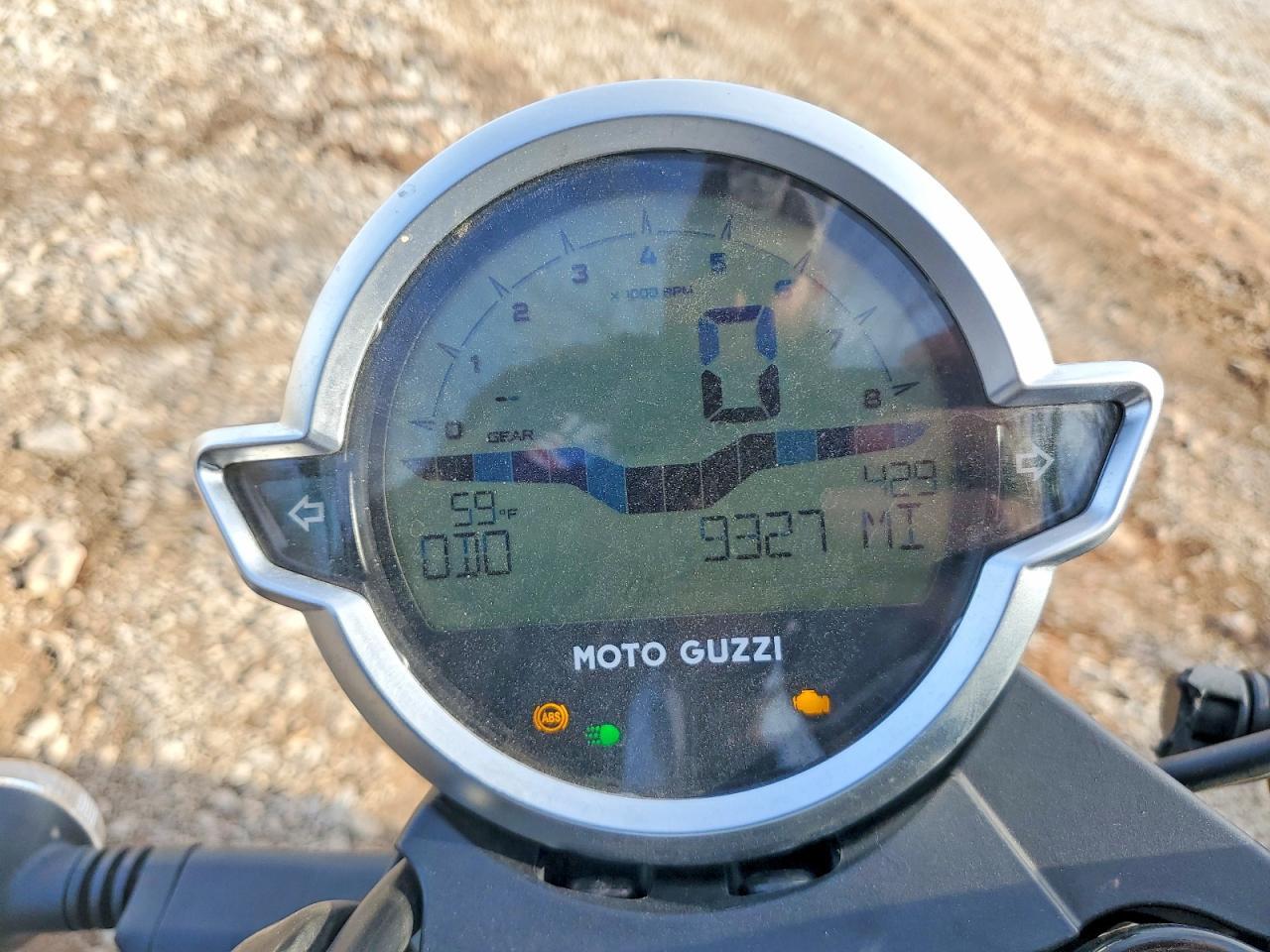 2022 Moto Guzzi V9 Bobber