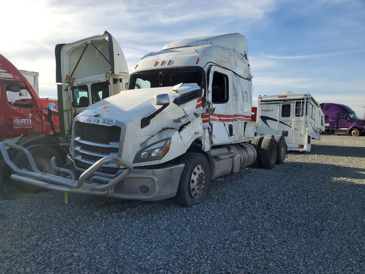 2022 Freightliner Cascadia 126 Semi Truck