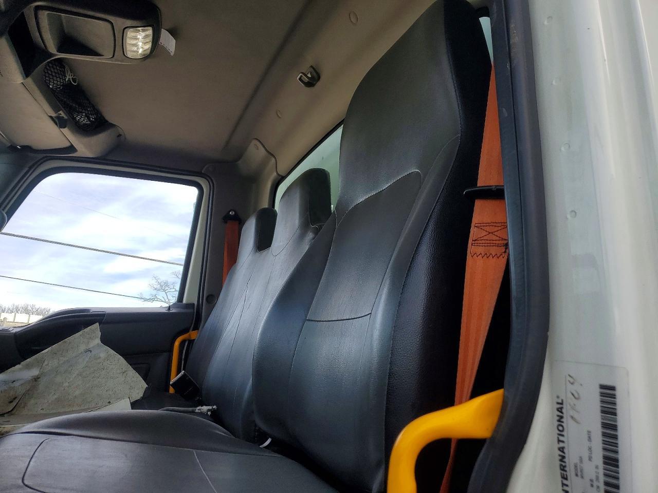 2021 International Mv607 box Truck